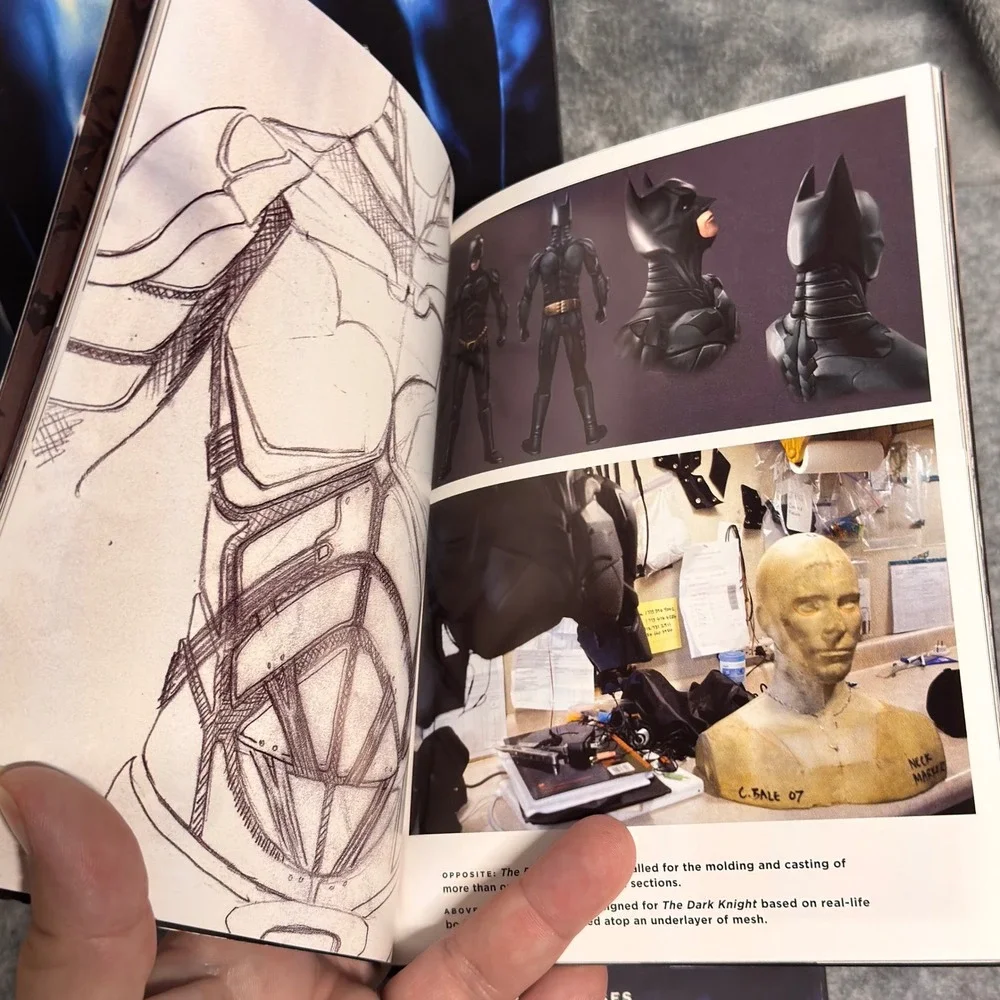 The Dark Knight Trilogy Blu-ray 5-Disc Box Set Batman Begins Rises Art Book 2012 - Picture 6 of 8